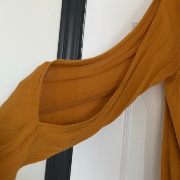 Mustard cold shoulder blouse - Picture 2 of 2